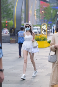 【精选街拍】Vol.3469 甜美白色短裤 [46P-688MB]